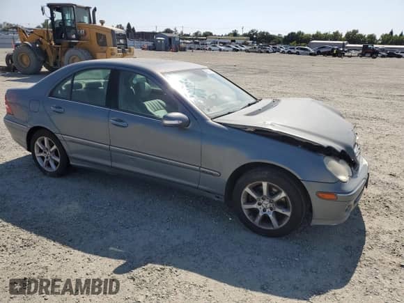 2007 Mercedes-Benz C 280 Luxury с VIN WDBRF54J47A928869, выставлен на аукционе Copart как лот 59620155 с пробегом 177 186 миль миль и Списание • Salvage title. История ставок и продаж доступна на DreamBid. Изображение 4.