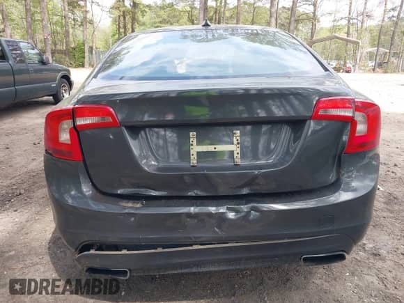 2015 Volvo S60 T5 Premier с VIN YV1612TB2F1307263, выставлен на аукционе IAAI как лот 42002548 с пробегом 107 433 миль миль и . История ставок и продаж доступна на DreamBid. Изображение 15.