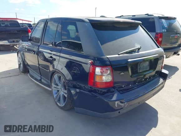 2009 Land Rover Range Rover Sport SC z VIN SALSH23469A190639, wystawiony jako IAAI lot #43485987 z przebiegiem 188 764 mil mil oraz . Historia ofert i sprzedaży dostępna na DreamBid. Obrazek 3.