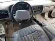 1994 Chevrolet Caprice LS с VIN 1G1BN52P0RR185668, выставлен на аукционе Copart как лот 46622835 с пробегом 169 265 миль миль и Списание • Salvage title. История ставок и продаж доступна на DreamBid. Изображение 8.