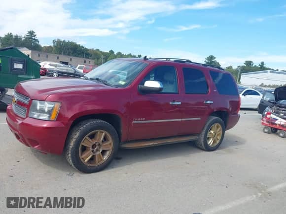 2010 Chevrolet Tahoe LTZ z VIN 1GNUKCE00AR157053, wystawiony jako IAAI lot #43245994 z przebiegiem 143 263 mil mil oraz . Historia ofert i sprzedaży dostępna na DreamBid. Obrazek 14.