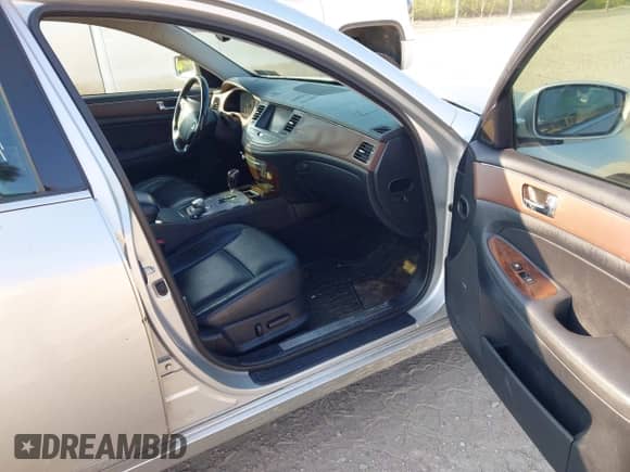 2009 Hyundai Genesis с VIN KMHGC46EX9U029135, выставлен на аукционе IAAI как лот 42742830 с пробегом 251 477 миль миль и . История ставок и продаж доступна на DreamBid. Изображение 5.