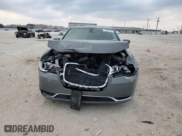 2019 Chrysler 300 Touring L с VIN 2C3CCAAG0KH517114, выставлен на аукционе Copart как лот 47687105 с пробегом 62 639 миль миль и Списание • Salvage title. История ставок и продаж доступна на DreamBid. Изображение 11.