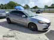2015 Dodge Dart SXT z VIN 1C3CDFBB4FD362776, wystawiony jako Copart lot #84064445 z przebiegiem 140 045 mil mil oraz Szkoda całkowita • Salvage title. Historia ofert i sprzedaży dostępna na DreamBid. Obrazek 4.