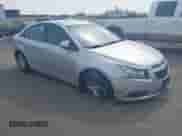 2013 Chevrolet Cruze 1LT с VIN 1G1PC5SB4D7228851, выставлен на аукционе IAAI как лот 42775178 с пробегом 151 283 миль миль и . История ставок и продаж доступна на DreamBid. Изображение 1.