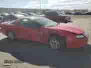 2001 Chevrolet Camaro z VIN 2G1FP22K612114688, wystawiony jako Copart lot #77214074 z przebiegiem 142 426 mil mil oraz Szkoda całkowita • Salvage title. Historia ofert i sprzedaży dostępna na DreamBid. Obrazek 4.