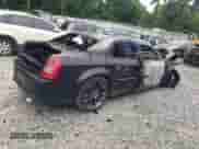 2006 Chrysler 300 C SRT-8 z VIN 2C3LA73W56H219435, wystawiony jako Copart lot #58488505 z przebiegiem Nie podano mil oraz Nie do naprawy • Non repairable. Historia ofert i sprzedaży dostępna na DreamBid. Obrazek 3.