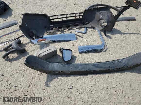 2009 Saturn VUE XE z VIN 3GSCL33P89S515658, wystawiony jako Copart lot #46580964 z przebiegiem 221 805 mil mil oraz Szkoda całkowita • Salvage title. Historia ofert i sprzedaży dostępna na DreamBid. Obrazek 15.