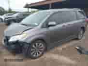 2018 Toyota Sienna LE с VIN 5TDJZ3DC4JS207649, выставлен на аукционе IAAI как лот 42725310 с пробегом 117 544 миль миль и . История ставок и продаж доступна на DreamBid. Изображение 17.