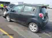 2015 Chevrolet Spark LT z VIN KL8CD6S95FC743480, wystawiony jako IAAI lot #42074282 z przebiegiem 115 264 mil mil oraz . Historia ofert i sprzedaży dostępna na DreamBid. Obrazek 3.