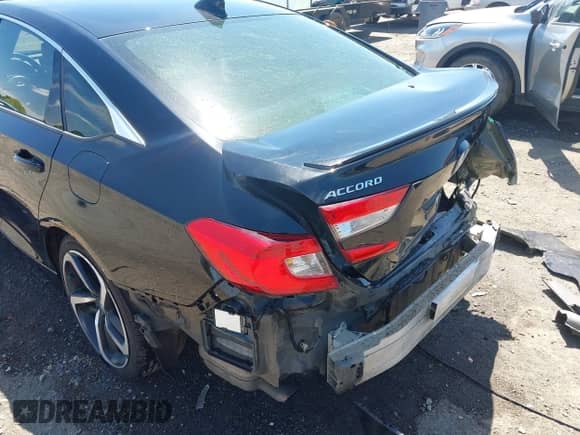 2020 Honda Accord Sport with VIN 1HGCV2F35LA031319, listed as a IAAI auction lot 42100761 with 190,757 mi miles and . Bid and sale history available at DreamBid. Image 18.