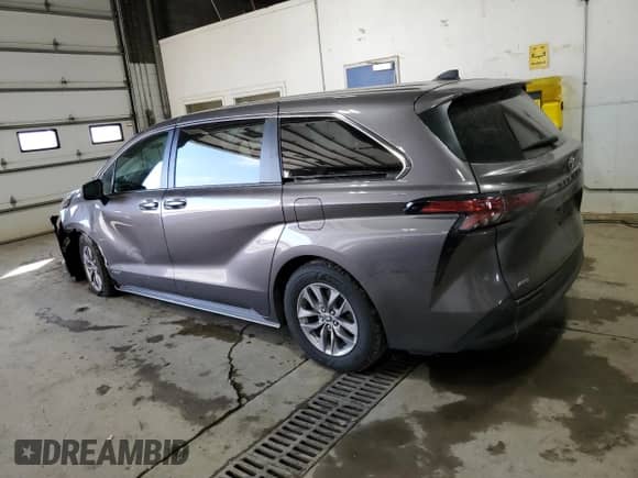 2021 Toyota Sienna XLE with VIN 5TDYSKFC2MS015192, listed as a Copart auction lot 85126635 with 37,552 mi miles and Salvage title. Bid and sale history available at DreamBid. Image 2.