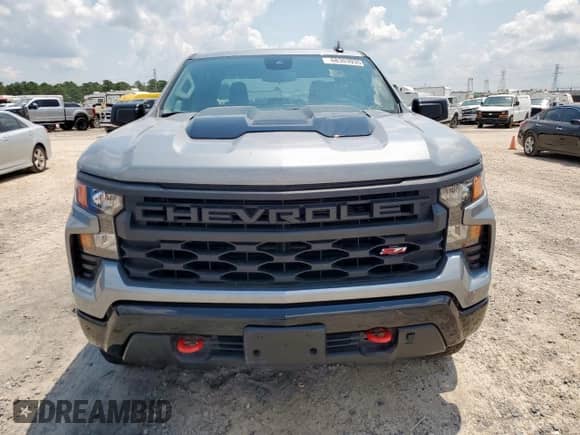 2024 Chevrolet Silverado 1500 Custom Trail Boss z VIN 3GCUDCE88RG346358, wystawiony jako Copart lot #68303935 z przebiegiem Nie podano mil oraz Szkoda całkowita • Salvage title. Historia ofert i sprzedaży dostępna na DreamBid. Obrazek 5.