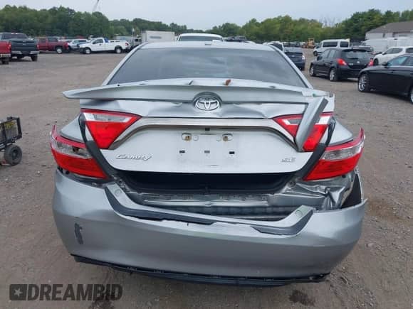 2015 Toyota Camry SE z VIN 4T1BF1FK9FU901399, wystawiony jako IAAI lot #43204934 z przebiegiem 201 397 mil mil oraz . Historia ofert i sprzedaży dostępna na DreamBid. Obrazek 6.