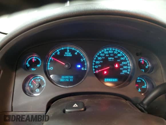 2008 Chevrolet Avalanche 2LT с VIN 3GNFK12368G274061, выставлен на аукционе Copart как лот 64810255 с пробегом 302 196 миль миль и Чистый • Clean title. История ставок и продаж доступна на DreamBid. Изображение 9.