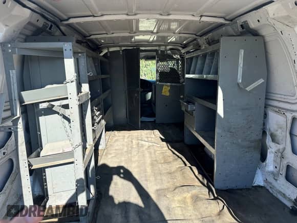2004 Ford Econoline Cargo с VIN 1FTSS34L54HB39217, выставлен на аукционе IAAI как лот 42809062 с пробегом 179 934 миль миль и . История ставок и продаж доступна на DreamBid. Изображение 13.