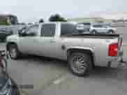 2008 Chevrolet Silverado 1500 LS с VIN 2GCEC13C281120276, выставлен на аукционе Copart как лот 81908395 с пробегом 195 512 миль миль и Списание • Salvage title. История ставок и продаж доступна на DreamBid. Изображение 2.