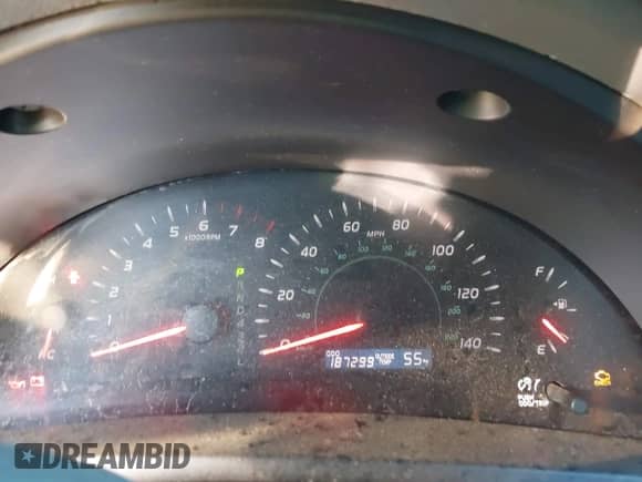 2007 Toyota Camry CE z VIN 4T1BE46K07U061955, wystawiony jako IAAI lot #43475755 z przebiegiem 187 299 mil mil oraz . Historia ofert i sprzedaży dostępna na DreamBid. Obrazek 7.