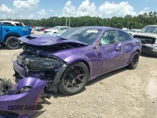 2023 Dodge Charger SRT Hellcat Widebody Jailbreak z VIN 2C3CDXL93PH586191, wystawiony jako Copart lot #65713225 z przebiegiem Nie podano mil oraz Szkoda całkowita • Salvage title. Historia ofert i sprzedaży dostępna na DreamBid. Obrazek 1.