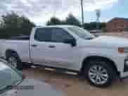 2019 Chevrolet Silverado 1500 Custom с VIN 1GCRYBEH2KZ403678, выставлен на аукционе IAAI как лот 42189796 с пробегом 53 478 миль миль и . История ставок и продаж доступна на DreamBid. Изображение 14.