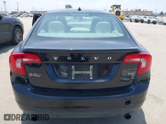 2012 Volvo S60 T5 с VIN YV1622FS7C2116145, выставлен на аукционе IAAI как лот 42560076 с пробегом 91 493 миль миль и . История ставок и продаж доступна на DreamBid. Изображение 17.