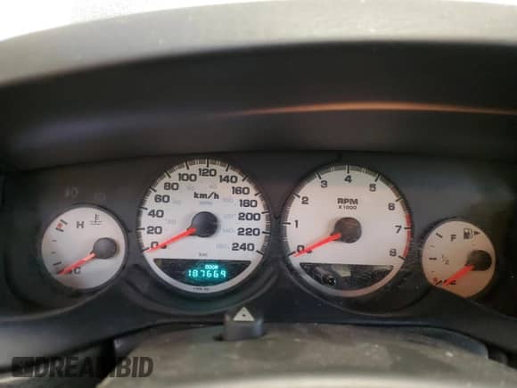 2004 Dodge Neon Highline z VIN 1B3ES46C54D639063, wystawiony jako Copart lot #82349274 z przebiegiem 187 669 mil mil oraz Szkoda całkowita • Salvage title. Historia ofert i sprzedaży dostępna na DreamBid. Obrazek 9.