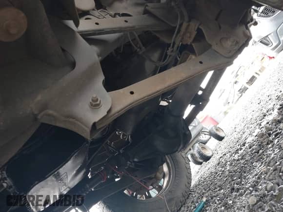 2006 Dodge 2500 SLT z VIN 1D7KS28C16J172981, wystawiony jako IAAI lot #41807076 z przebiegiem 350 498 mil mil oraz . Historia ofert i sprzedaży dostępna na DreamBid. Obrazek 17.