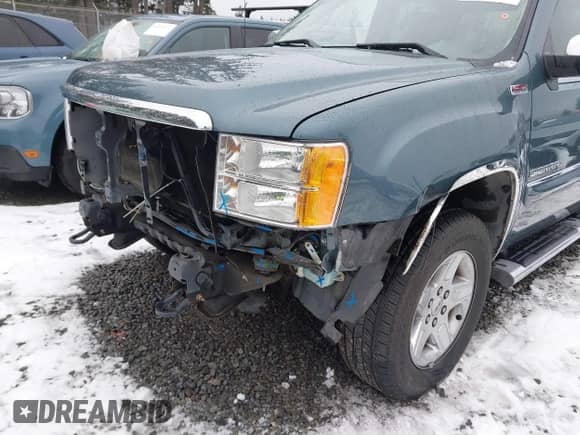 2011 GMC Sierra 1500 SLT z VIN 3GTP2WE37BG367684, wystawiony jako IAAI lot #41558779 z przebiegiem 102 087 mil mil oraz . Historia ofert i sprzedaży dostępna na DreamBid. Obrazek 6.