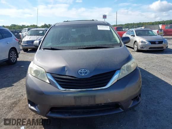 2011 Toyota Sienna LE AAS with VIN 5TDKK3DC8BS055000, listed as a IAAI auction lot 43107518 with 167,768 mi miles and . Bid and sale history available at DreamBid. Image 12.