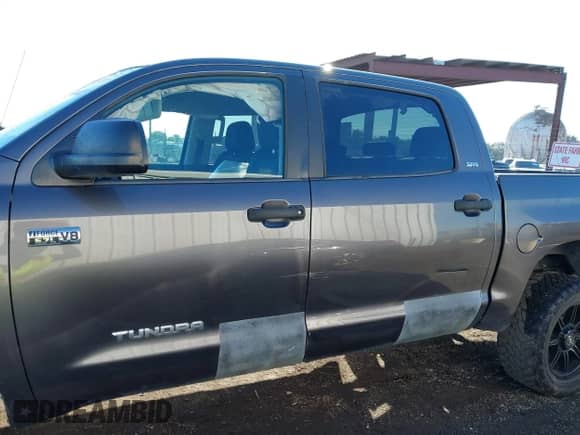 2015 Toyota Tundra SR5 z VIN 5TFDY5F12FX425095, wystawiony jako IAAI lot #43442415 z przebiegiem 288 124 mil mil oraz . Historia ofert i sprzedaży dostępna na DreamBid. Obrazek 15.