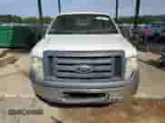 2010 Ford F-150 XL z VIN 1FTEX1CW4AFD61088, wystawiony jako Copart lot #70625175 z przebiegiem 211 513 mil mil oraz Szkoda całkowita • Salvage title. Historia ofert i sprzedaży dostępna na DreamBid. Obrazek 5.