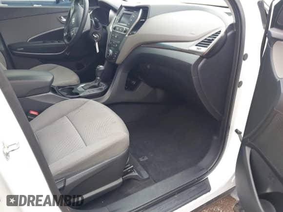 2017 Hyundai Santa Fe 2.4L с VIN 5XYZTDLB4HG403407, выставлен на аукционе IAAI как лот 43301785 с пробегом 86 587 миль миль и . История ставок и продаж доступна на DreamBid. Изображение 5.