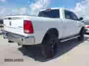 2017 Ram 1500 Big Horn z VIN 1C6RR7LT2HS511048, wystawiony jako IAAI lot #43375989 z przebiegiem 111 436 mil mil oraz . Historia ofert i sprzedaży dostępna na DreamBid. Obrazek 4.