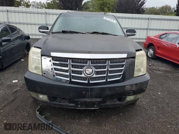 2007 Cadillac Escalade с VIN 1GYFK63877R217909, выставлен на аукционе Copart как лот 81711015 с пробегом Не указан миль и Чистый • Clean title. История ставок и продаж доступна на DreamBid. Изображение 5.