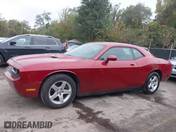 2010 Dodge Challenger SE with VIN 2B3CJ4DV8AH202896, listed as a IAAI auction lot 43435651 with 70,874 mi miles and . Bid and sale history available at DreamBid. Image 14.