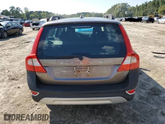 2008 Volvo XC70 с VIN YV4BZ982881008679, выставлен на аукционе Copart как лот 81152295 с пробегом 185 235 миль миль и Списание • Salvage title. История ставок и продаж доступна на DreamBid. Изображение 6.