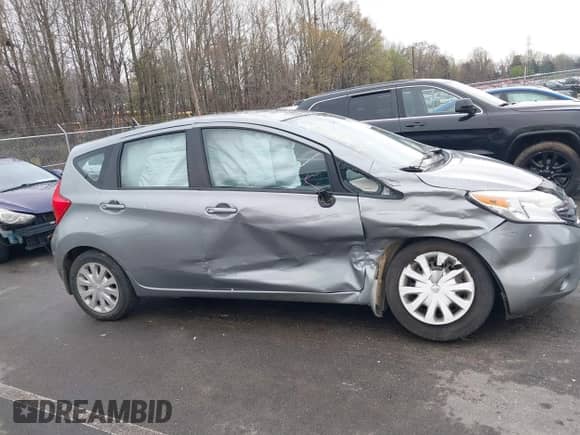 2015 Nissan Note S with VIN 3N1CE2CP6FL407774, listed as a IAAI auction lot 41853136 with Not provided miles and . Bid and sale history available at DreamBid. Image 13.
