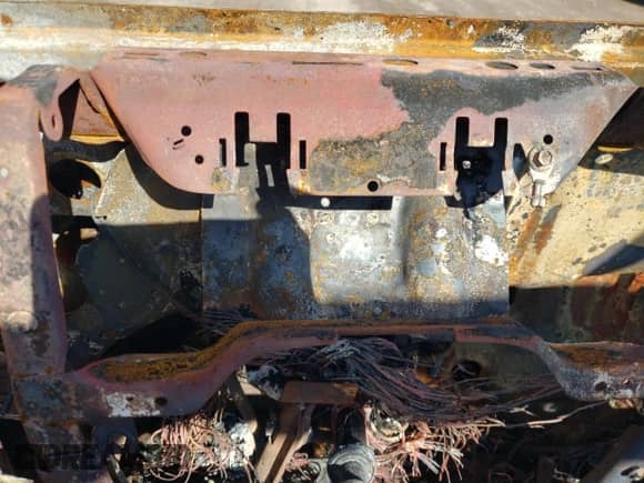 1997 Jeep Wrangler Sahara с VIN 1J4FY49S2VP526847, выставлен на аукционе Copart как лот 41883055 с пробегом Не указан миль и Списание • Salvage title. История ставок и продаж доступна на DreamBid. Изображение 9.