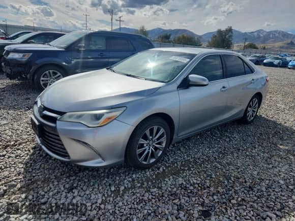 2015 Toyota Camry XSE с VIN 4T1BK1FK2FU560892, выставлен на аукционе Copart как лот 85878995 с пробегом 132 191 миль миль и Чистый • Clean title. История ставок и продаж доступна на DreamBid. Изображение 1.