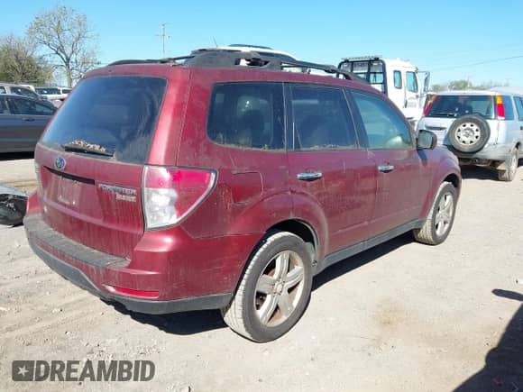 2010 Subaru Forester X Premium с VIN JF2SH6CC9AH917839, выставлен на аукционе IAAI как лот 43457944 с пробегом 257 088 миль миль и . История ставок и продаж доступна на DreamBid. Изображение 4.