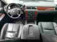 2009 Chevrolet Silverado 1500 LTZ z VIN 1GCEK39J89Z200663, wystawiony jako Copart lot #56285545 z przebiegiem 207 964 mil mil oraz Szkoda całkowita • Salvage title. Historia ofert i sprzedaży dostępna na DreamBid. Obrazek 8.