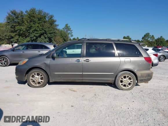 2004 Toyota Sienna XLE z VIN 5TDZA22C24S216460, wystawiony jako IAAI lot #43482595 z przebiegiem 289 353 mil mil oraz . Historia ofert i sprzedaży dostępna na DreamBid. Obrazek 14.