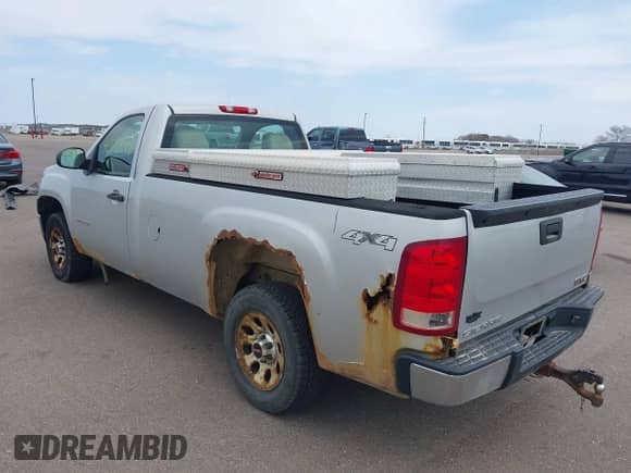 2011 GMC Sierra 1500 Work Truck z VIN 1GTN2TEX6BZ154914, wystawiony jako IAAI lot #42075009 z przebiegiem 83 968 mil mil oraz . Historia ofert i sprzedaży dostępna na DreamBid. Obrazek 3.