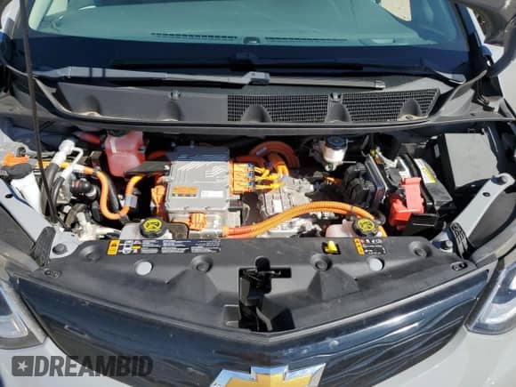 2021 Chevrolet Bolt EV Premier z VIN 1G1FZ6S06M4103608, wystawiony jako Copart lot #86526585 z przebiegiem 99 212 mil mil oraz Nie do naprawy • Non repairable. Historia ofert i sprzedaży dostępna na DreamBid. Obrazek 11.