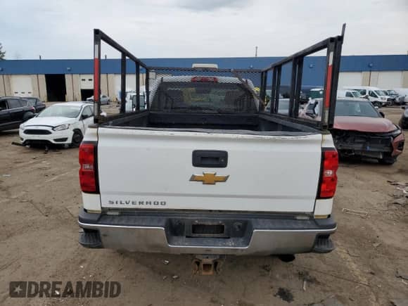2018 Chevrolet Silverado 3500 z VIN 1GC0KYEG2JZ241652, wystawiony jako Copart lot #53023935 z przebiegiem 109 852 mil mil oraz Czysty tytuł • Clean title. Historia ofert i sprzedaży dostępna na DreamBid. Obrazek 6.