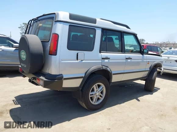 2004 Land Rover Discovery SE with VIN SALTY19484A857113, listed as a IAAI auction lot 42540048 with 119,947 mi miles and . Bid and sale history available at DreamBid. Image 4.