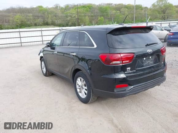 2019 Kia Sorento L with VIN 5XYPG4A38KG576667, listed as a IAAI auction lot 42135215 with 95,417 mi miles and . Bid and sale history available at DreamBid. Image 3.
