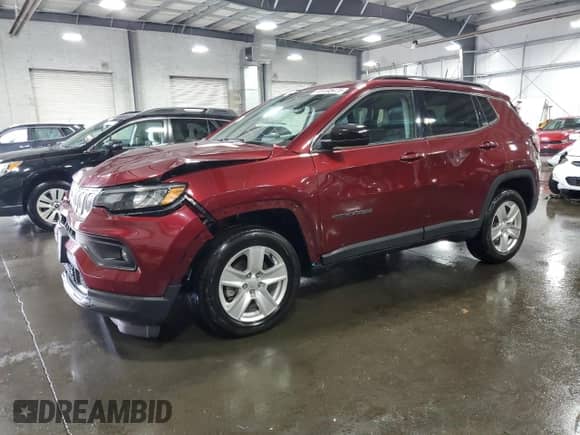 2022 Jeep Compass Latitude с VIN 3C4NJDBB2NT156849, выставлен на аукционе Copart как лот 69195475 с пробегом 33 100 миль миль и Списание • Salvage title. История ставок и продаж доступна на DreamBid. Изображение 1.