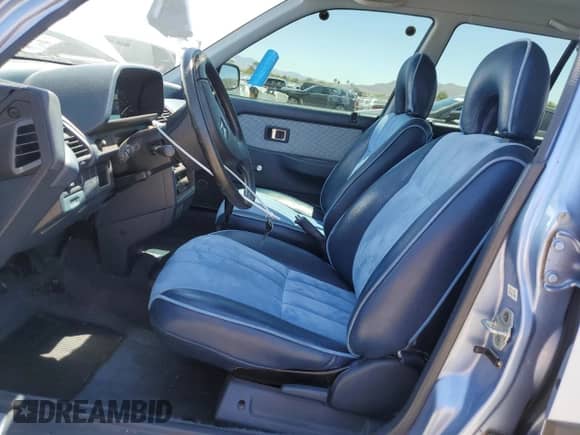 1989 Honda Civic с VIN JHMEE2756KS000806, выставлен на аукционе Copart как лот 66640005 с пробегом 103 231 миль миль и Списание • Salvage title. История ставок и продаж доступна на DreamBid. Изображение 7.