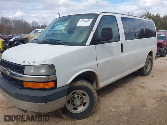 2009 Chevrolet Express Passenger with VIN 1GAGG25K991123960, listed as a IAAI auction lot 41722222 with 229,339 mi miles and . Bid and sale history available at DreamBid. Image 2.